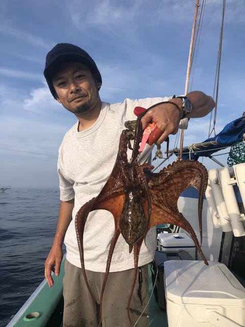 03A41242-1BD6-4E76-89C0-266E6B35A339