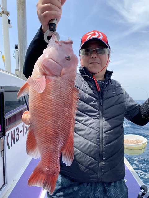 A137DBAF-F6CE-4A9A-B624-B0FDDEFFED2B