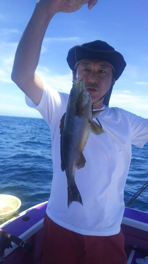 5CDC1590-44B1-4407-B4B2-6EF74D40A747