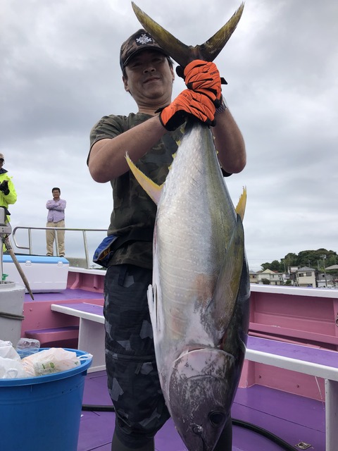 0EEBCCBE-B6A7-48A4-9C3C-45EFE3E2BA86