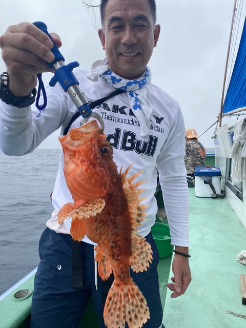 7BF40661-27D8-407E-8383-C5D1C6F75463