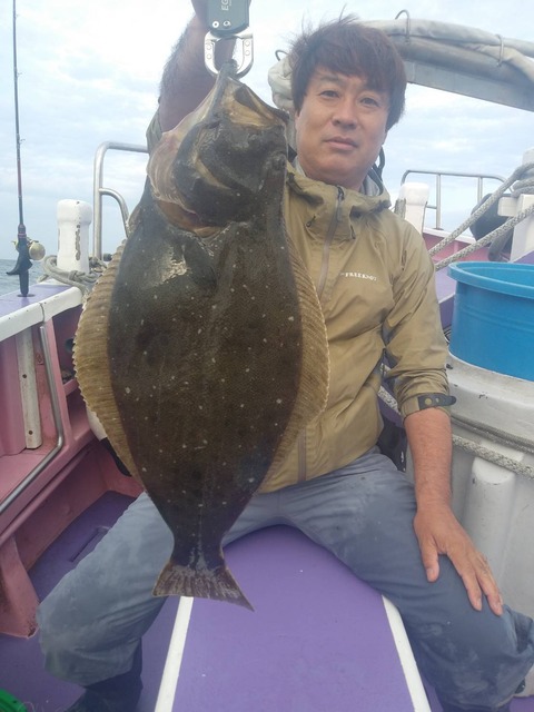 C6D6DAD0-779B-4875-BB84-78F33C25954A