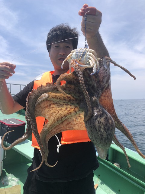 C3CE3106-7177-414B-AC8D-6C4A51AA5B1B