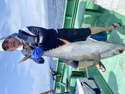 059D5355-17AB-40A5-BD80-5685F5384610