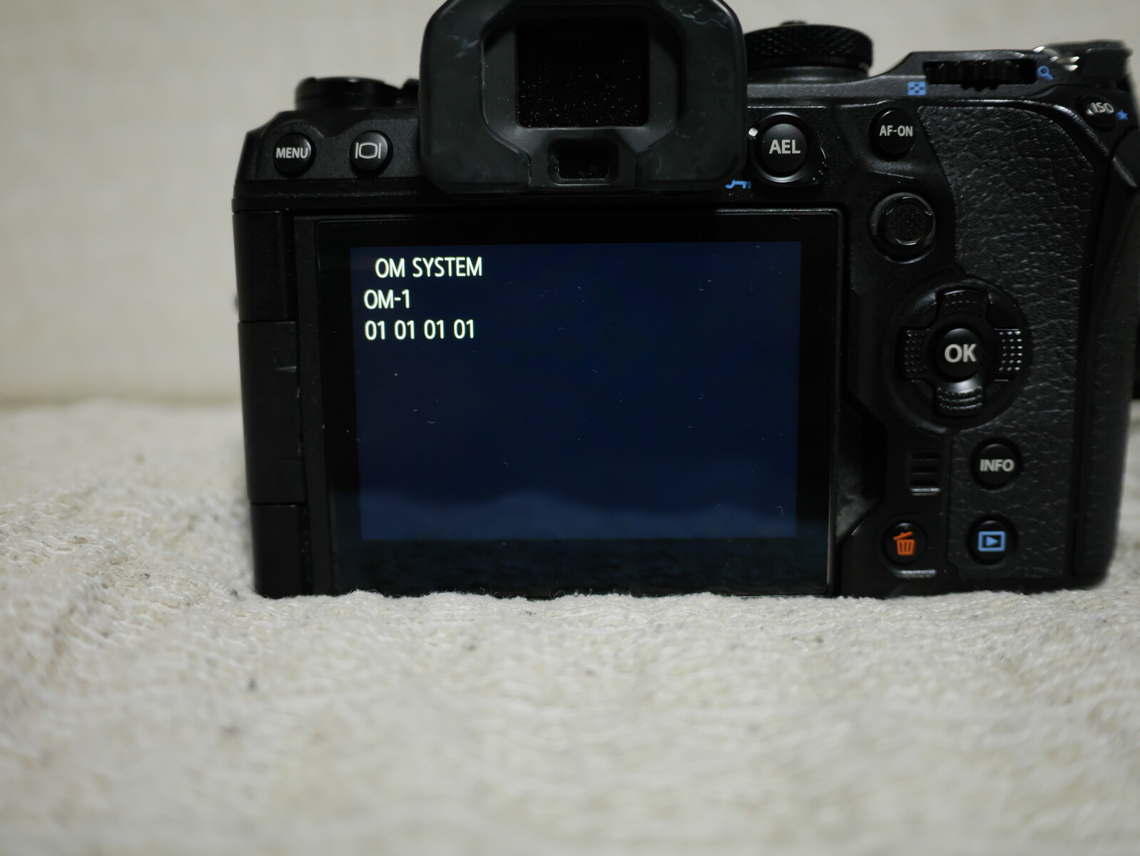 shu  OM SYSTEM OM-1 本体 シャッター数1718回 shu OM SYSTEM OM-1 本体 シャッター数1718回 shu 様専用 OM SYSTEM OM