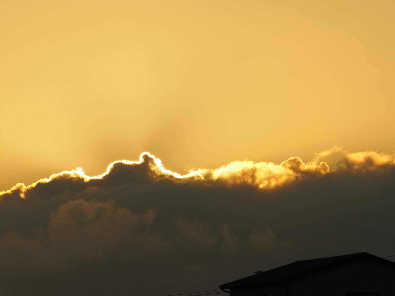 光る雲 In Daily Life 日常生活の中で 光る雲 In Daily Life 日常生活の中で