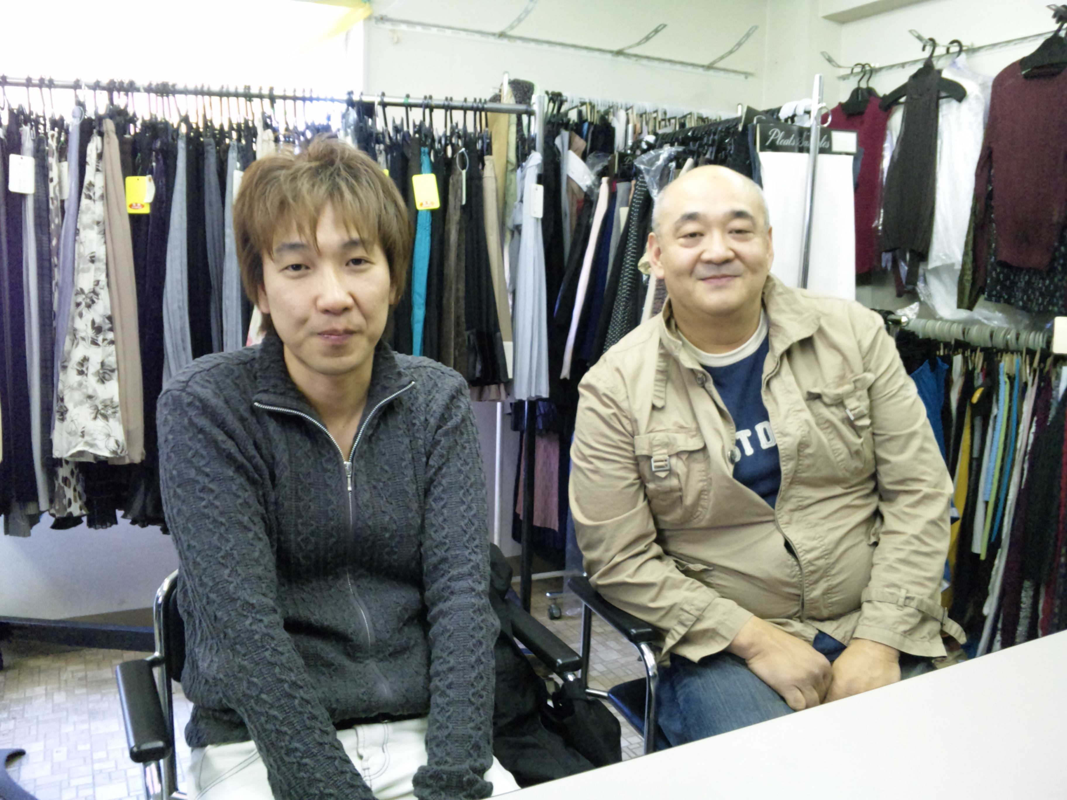プリーツ工場発サンプル 株式会社三徳 のブログ お客様