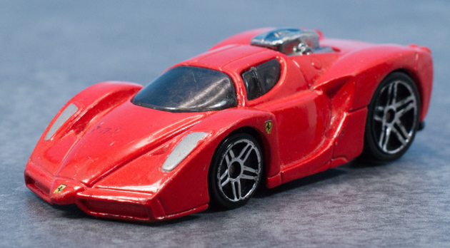 ホットウィール　ENZOフェラーリ Amazon.co.jp: ホットウィール／ WHIPS ：1/18 エンツォ