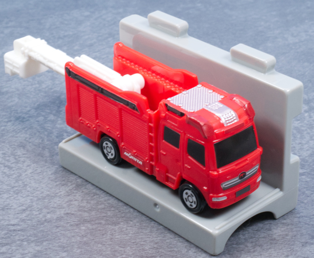 ❤️新品❤️ニッキ★モリタ★世界の消防車❤️特殊消防車★日本、フランス、❌イタリ MORITA 最新消防車、特撮マシン風ボディがカッコイイ Latest