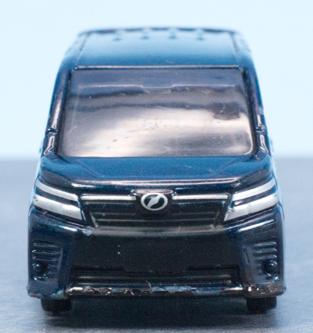 レビュー トミカ No.115 トヨタ ヴォクシー（3代目） : ミニカー沼