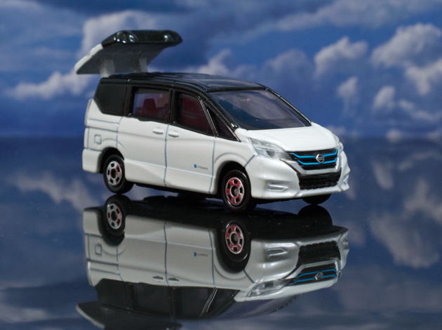 人気No.1 トミカ レビュー No.52 ミニカー沼 : e-POWER セレナ 日産 その他