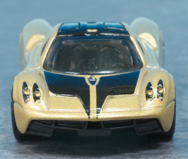 パガーニ ウワイラレッド ミニカー ゴールドホイール パガーニ ウワイラレッド ミニカー ゴールドホイール NISSAN 300