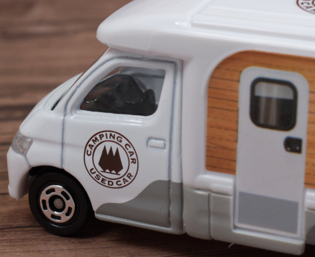 レビュー トミカ No.33 カロ・ビー : ミニカー沼