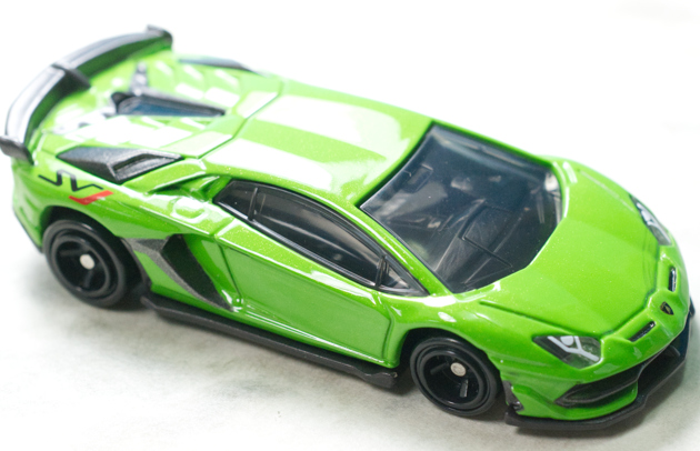 レビュー トミカ No.70 ランボルギーニ アヴェンタドール SVJ