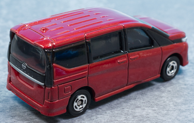 レビュー トミカ No.94 日産 セレナ(初回特別仕様) : ミニカー沼 レビュー トミカ No.94 日産 セレナ(初回特別仕様) : ミニカー沼