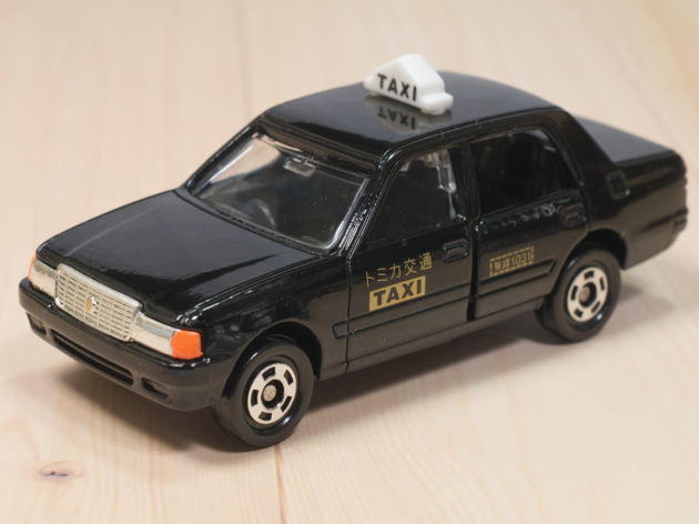 トミカトヨタCROWN  COMFORT Amazon | タカラトミー トミカ No.051 トヨタ クラウン