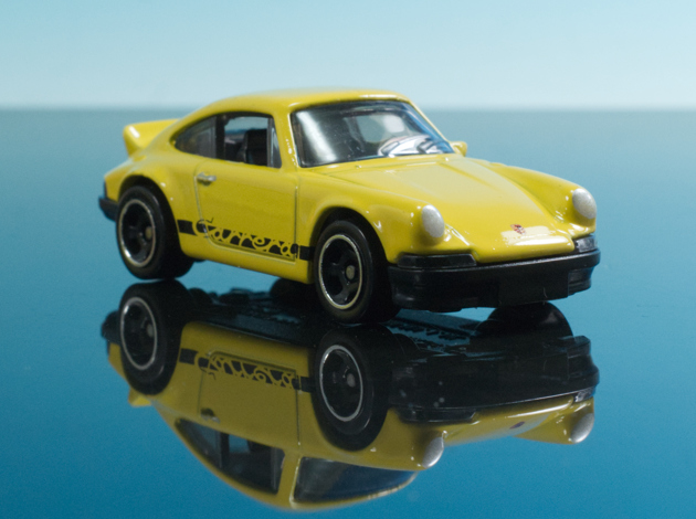 レビュー ホットウィール ポルシェ 911 カレラ RS 2.7(イエロー レビュー ホットウィール ポルシェ 911 カレラ RS 2.7(イエロー
