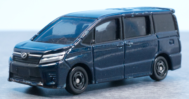 レビュー トミカ No.115 トヨタ ヴォクシー（3代目） : ミニカー沼