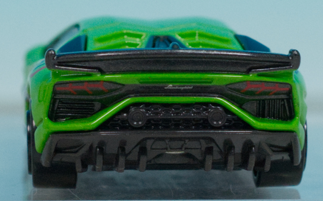 レビュー トミカ No.70 ランボルギーニ アヴェンタドール SVJ : ミニカー沼