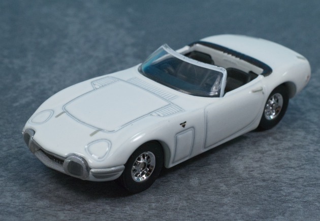 1/43ミニカー ボンドカー 007は二度死ぬ トヨタ2000GT\u0026解説マガジン