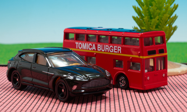 トミカ 1/64 ロンドンバスチョコレート香港限定 トミカ立体