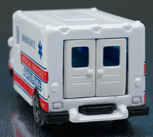 レビュー マイスト 救急車 アンビュランス バン : ミニカー沼 レビュー マイスト 救急車 アンビュランス バン : ミニカー沼