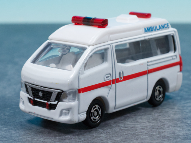 トミカ まとめ売り 18台 工事車両 救急車