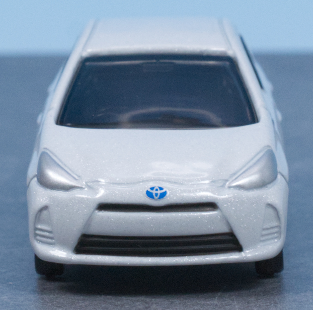 レビュー トミカ標識セット14 トヨタ アクア（初代） : ミニカー沼