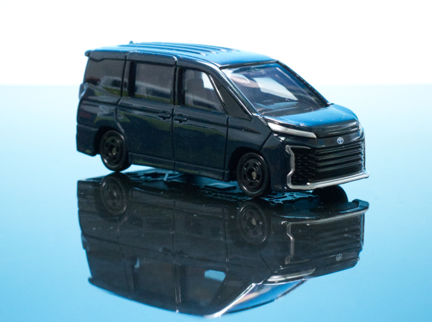 1/30 トヨタ 80 ヴォクシー 後期 カラーサンプル ミニカー Amazon.co.jp: トヨタ ヴォクシー 80後期型 カラーサンプル