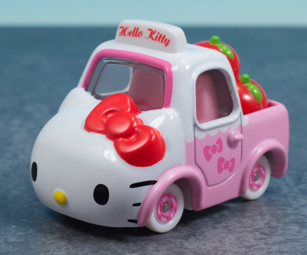 【新品】 レビュー ドリームトミカ No.152 ハローキティ りんごをはこぶ ミニカー