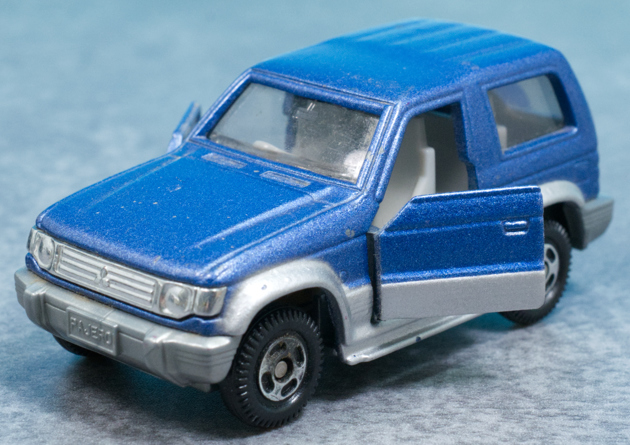 トミカ パジェロ 2台セット トミカ 三菱パジェロ シルバー 2台セット - メルカリ