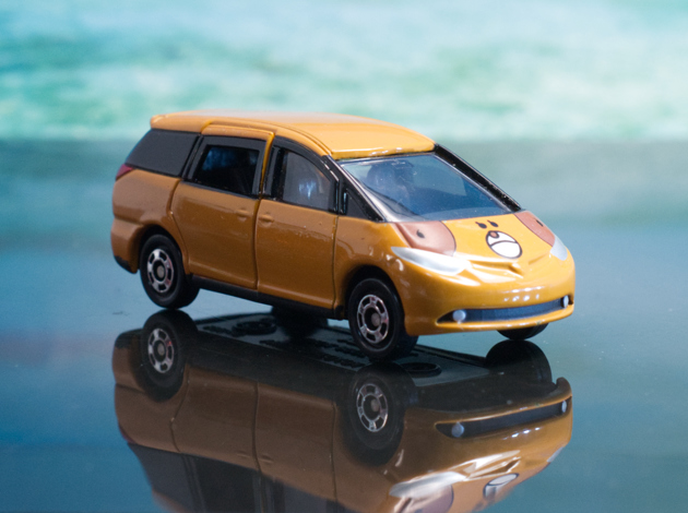 【中古】「非常に良い」タカラトミー　トミカ　ミスタードーナツ限定　トヨタ　エスティマ　チョコリングマカー　2006年　ミスド キッズセット レビュー ミスタードーナツトミカ トヨタ エスティマ チョコリング
