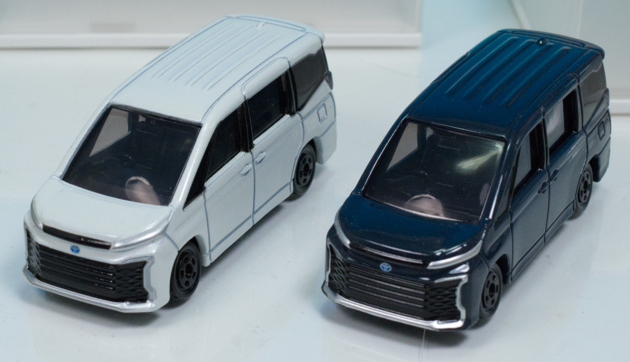 トミカ No.64 トヨタ ヴォクシー(初回特別仕様) トミカ No.64 トヨタ ヴォクシー（初回特別仕様） | タカラ