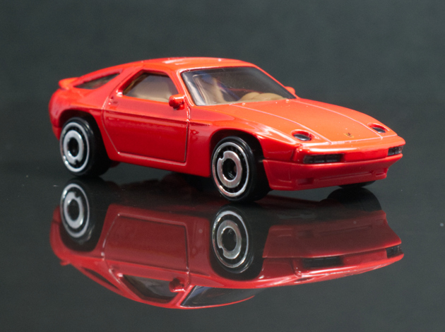 レビュー ホットウィール 1983 ポルシェ 928S : ミニカー沼