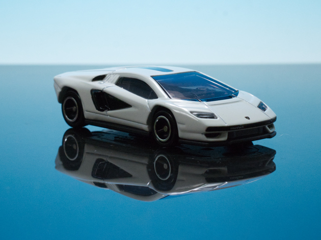 レビュー トミカ No.74 ランボルギーニ カウンタック LPI 800-4