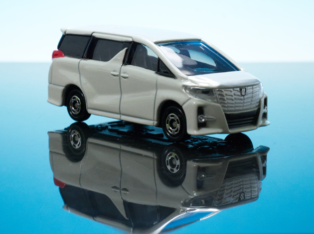 トヨタ アルファード　新旧ミニカーセット トヨタ アルファード新旧ミニカーセット