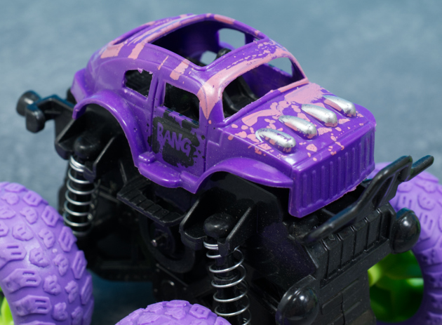 【ラジコン】モンスタージャム グレイブディガー トラックス 全地形対応 1:15 ラジコン】モンスタージャム グレイブディガー トラックス 全