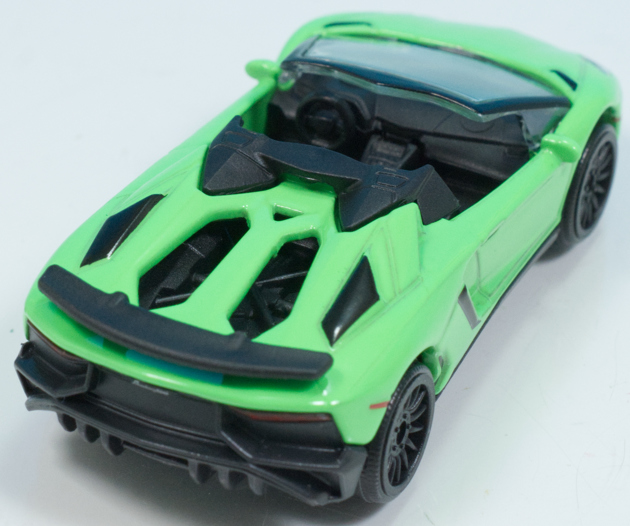 レビュー マジョレット ランボルギーニ アヴェンタドール SV