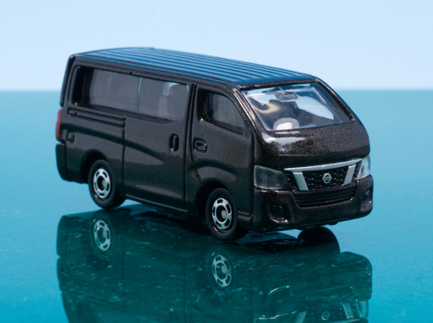 ニッサン NV350 キャラバン トミカ ミシュラン仕様 ビバンダム