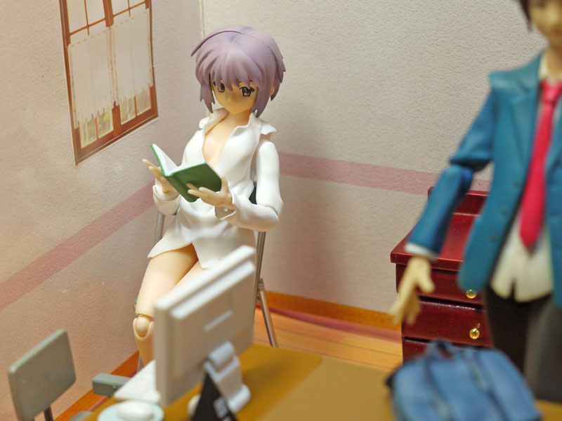 figma 神楽亜矢 モーニングコーヒーver. 2体セット 中古品 中古】(本体A/箱B)figma se・きらら 神楽亜矢 モーニング
