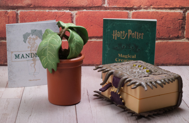 Harry Potter 怪物的な怪物の本 怪物的な怪物の本 レプリカノート | ハリー・ポッター ショップ