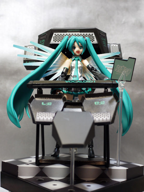 Figma 初音ミク ライブステージver のペーパークラフトをつくってみました ふぃぎゅる