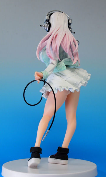 すーぱーそに子 SQフィギュア Amazon.co.jp: すーぱーそに子 SQフィギュア 外箱高約230mm