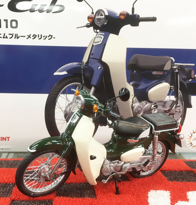 アオシマ　スーパーカブ　1/12 完成品　ブルー　グリーン　2台セット　未開封品 アオシマ スーパーカブ 1/12 完成品 ブルー グリーン 2台セット
