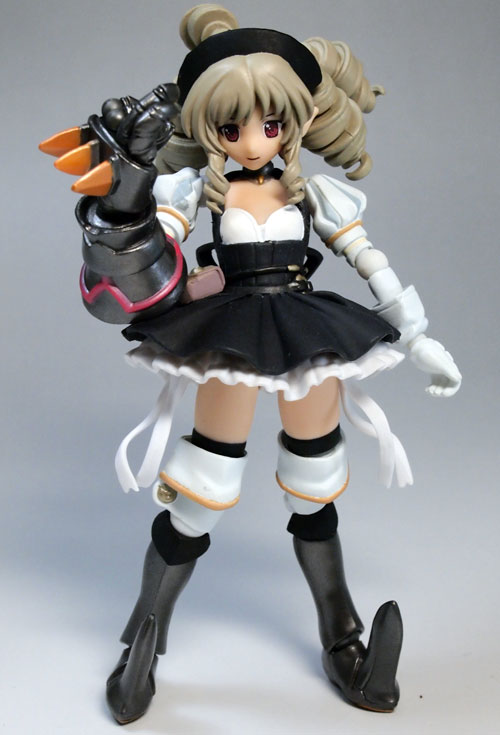 レビュー 海洋堂リボルテック クイーンズブレイド ユーミル～鋼鉄参謀