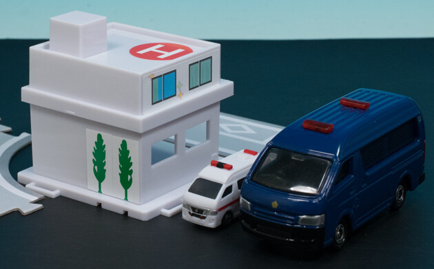 レビュー トミカくみたてタウン6 病院＋日産 NV350 キャラバン救急車