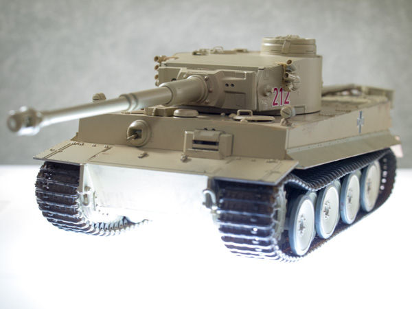 プラモを作ろう!プラッツ 1/35 ティーガーI -黒森峰女学園ver プラモを作ろう!プラッツ 1/35 ティーガーI -黒森峰女学園ver