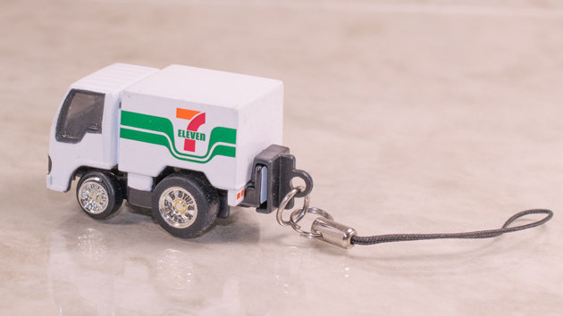 レビュー ちびっこチョロQ 走るストラップ2はたらく車と昭和の レビュー ちびっこチョロQ 走るストラップ2はたらく車と昭和の