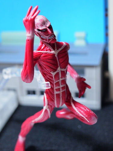 レビュー 進撃の巨人 超大型巨人ペンダブルフィギュア（コミックス7巻