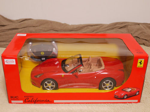 ちょこっとレビュー RASTER社 RCフェラーリ カリフォルニア（1/12